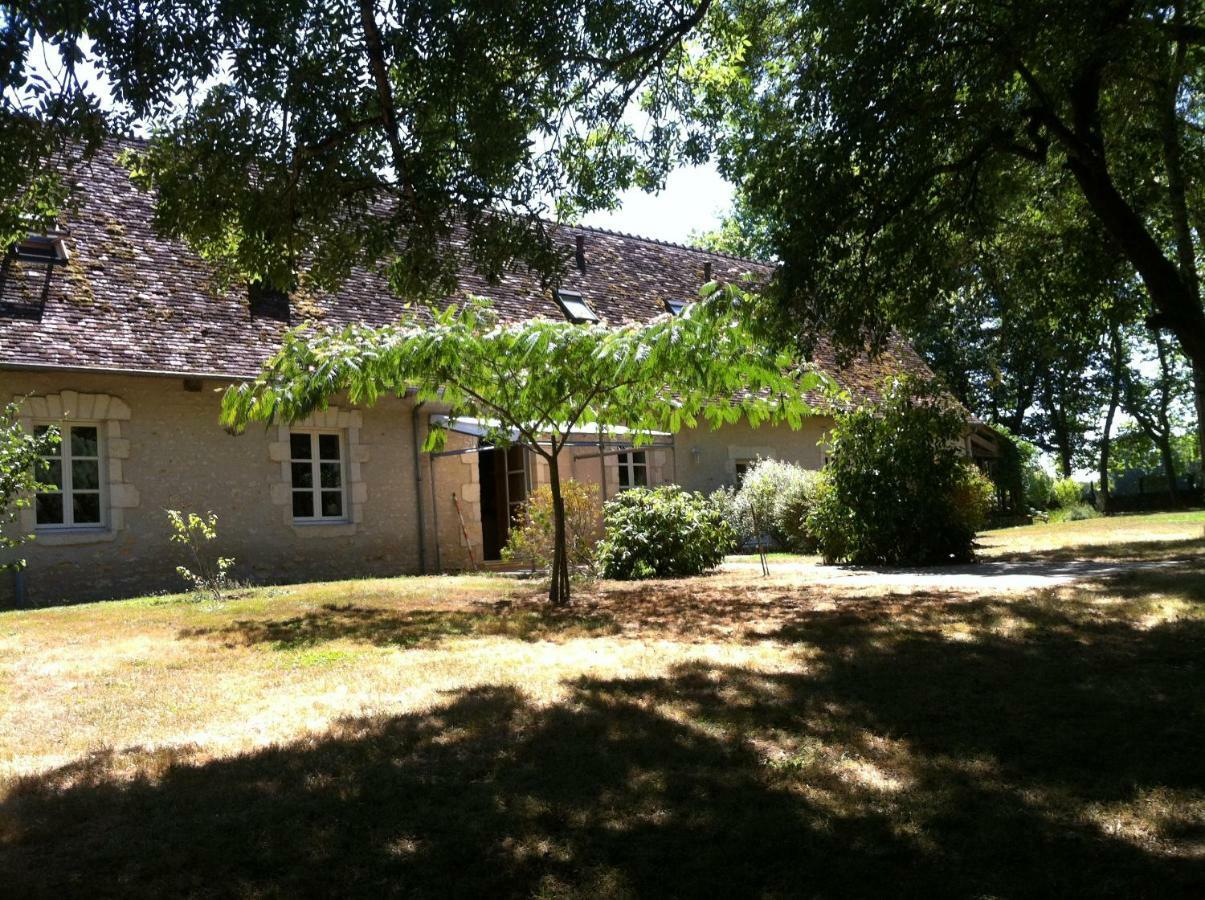 Domaine De La Touche Mosnay Bed & Breakfast Exterior photo